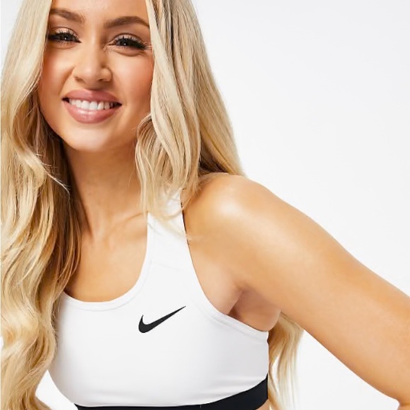 Nike White Sports Bra with Racerback Design - Picture 1 of 4